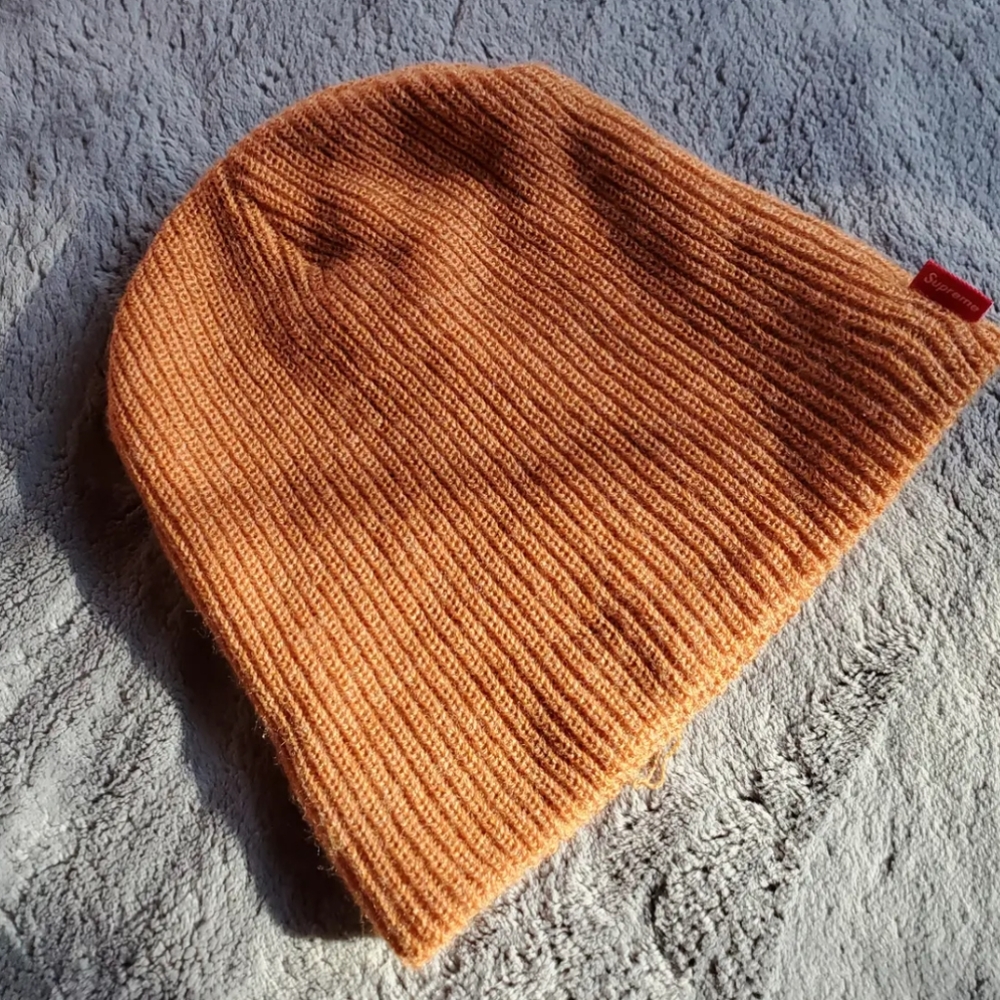 Supreme orange beanie
